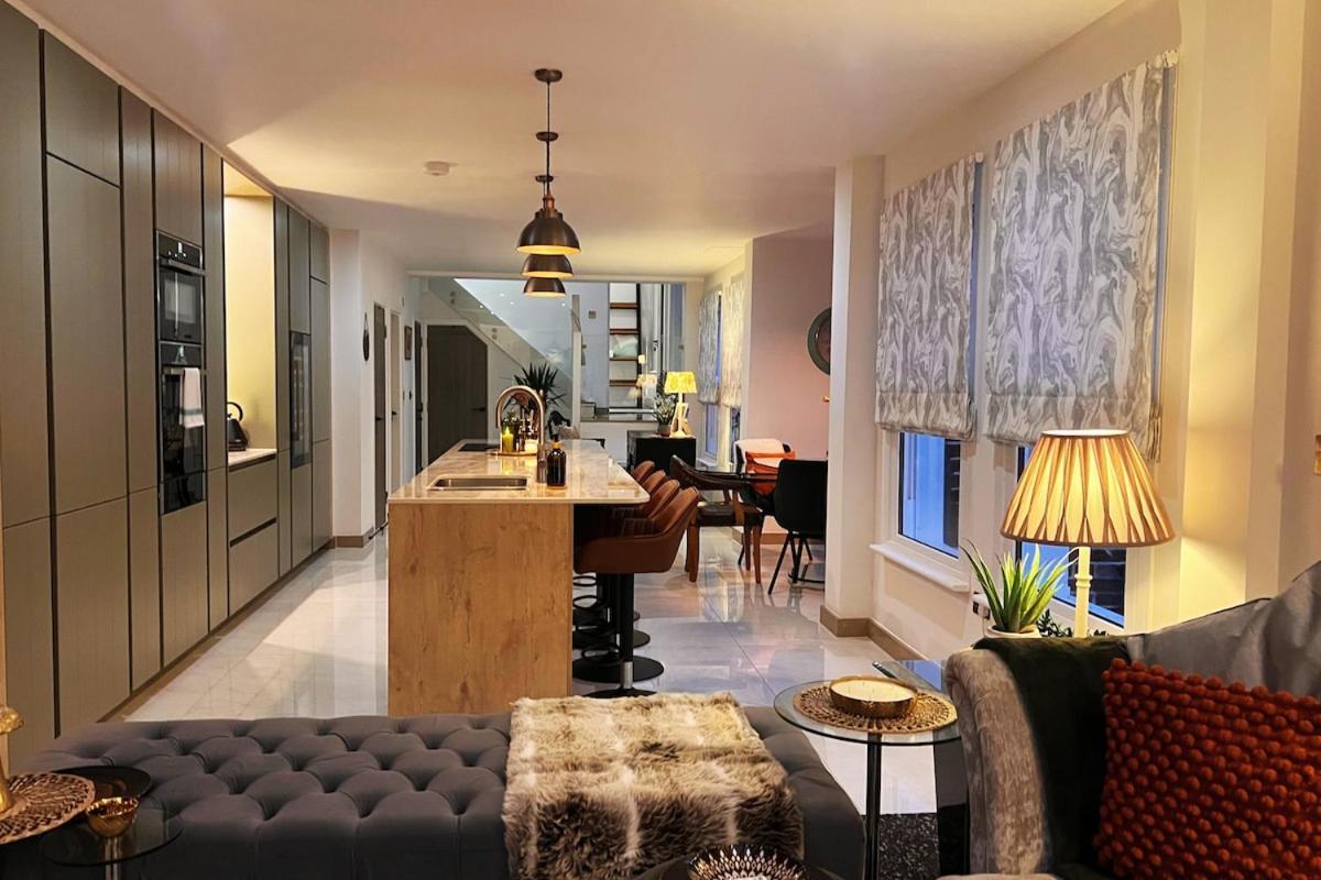 The River House - Designer Home Teddington Extérieur photo